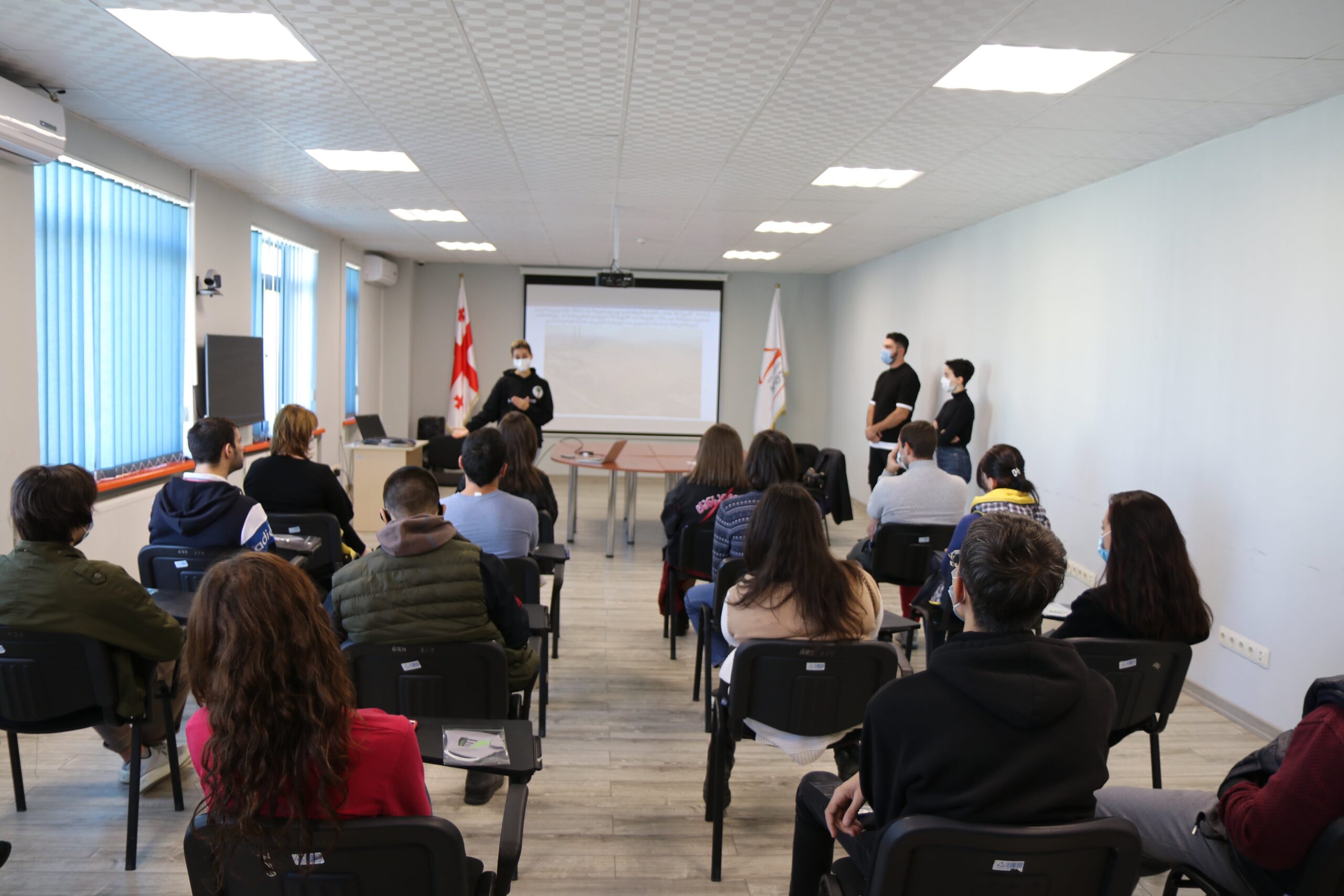 „გავიგუდეთ“ კოლეჯ „მოდუსის“ სტუდენტებს შეხვდა